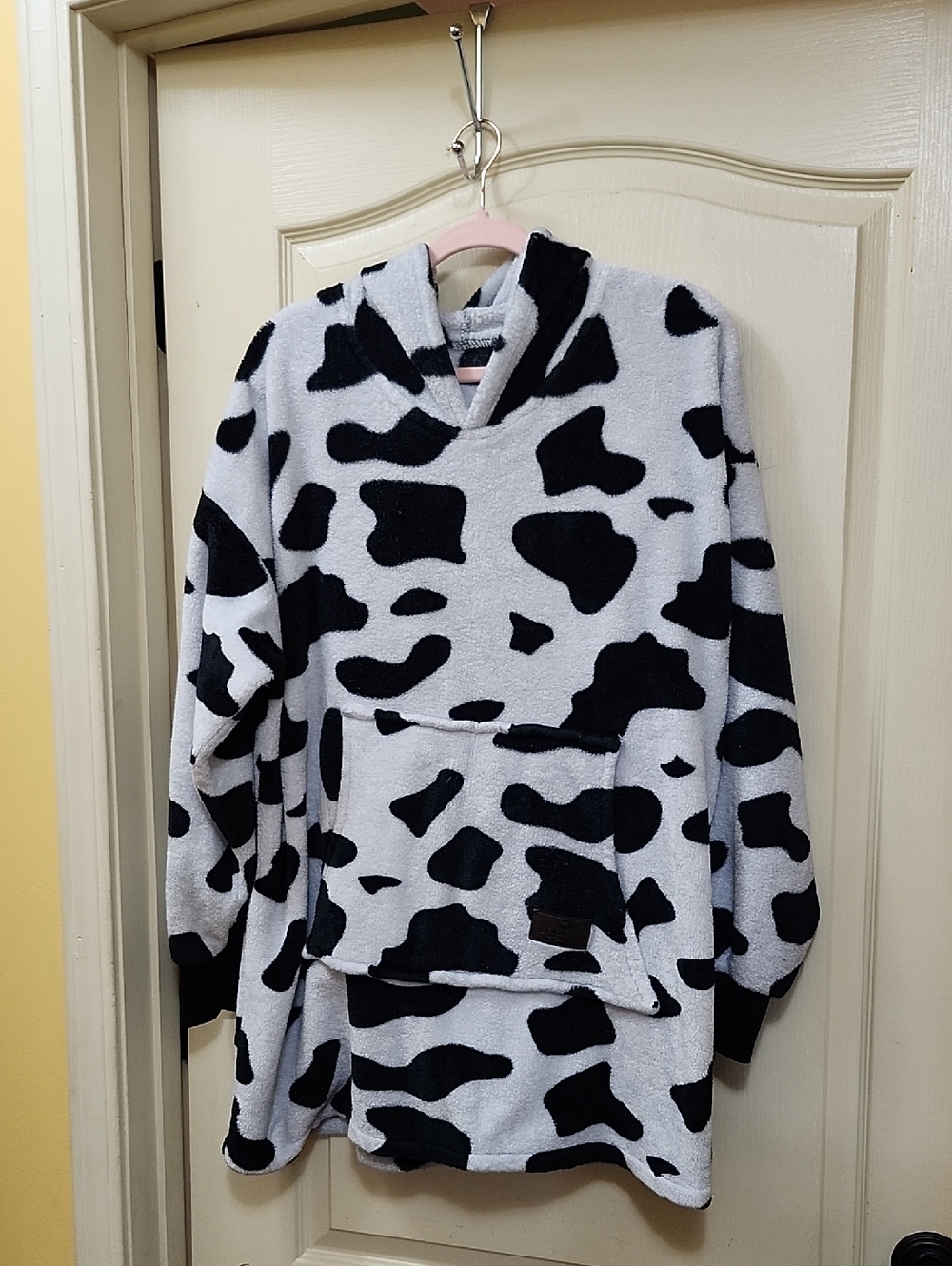 CATALONIA COZY OVERSIZED COW PRINT BLANKET HOODIE